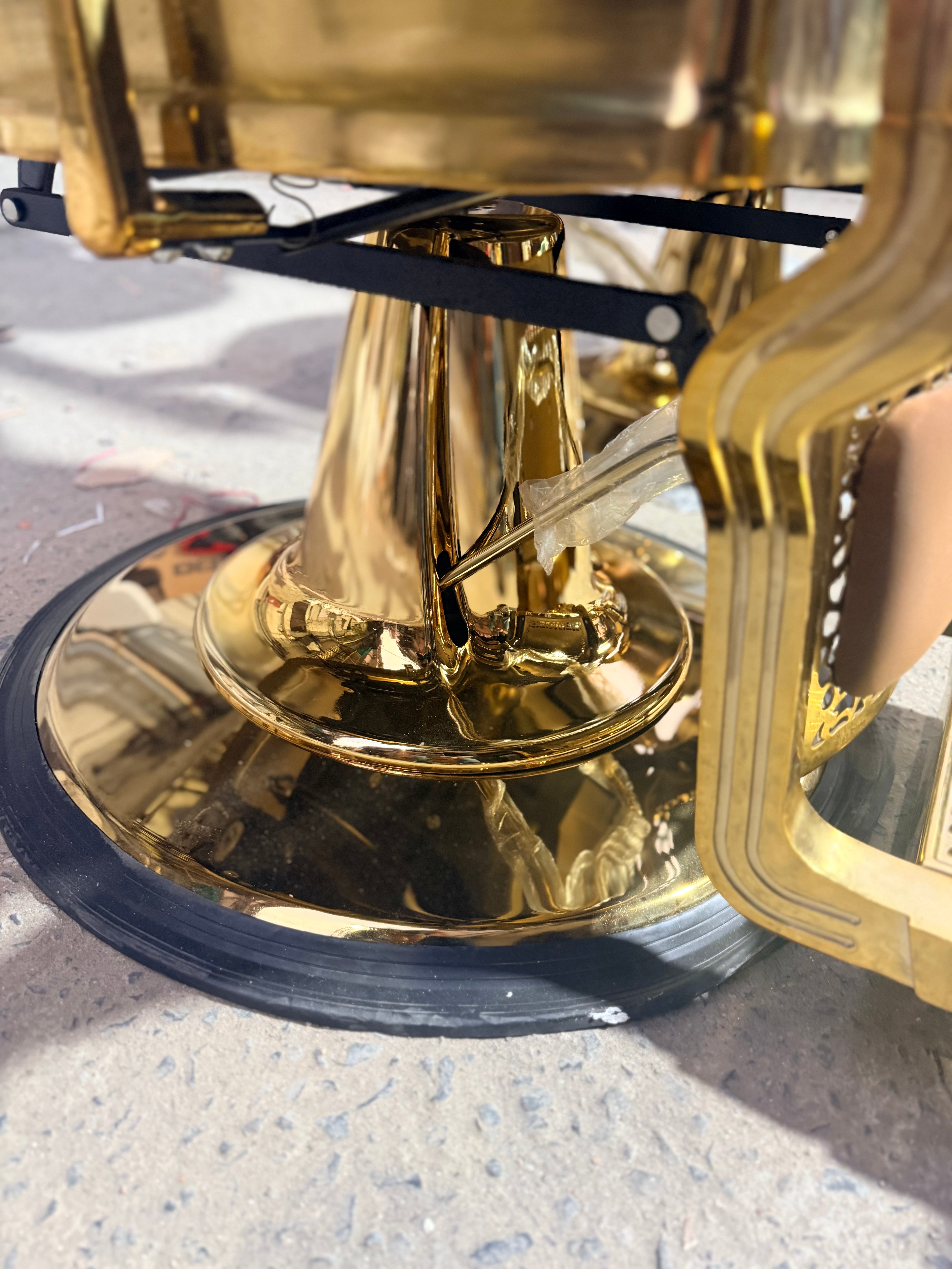 B9257 Heavy Barber Chair Gold