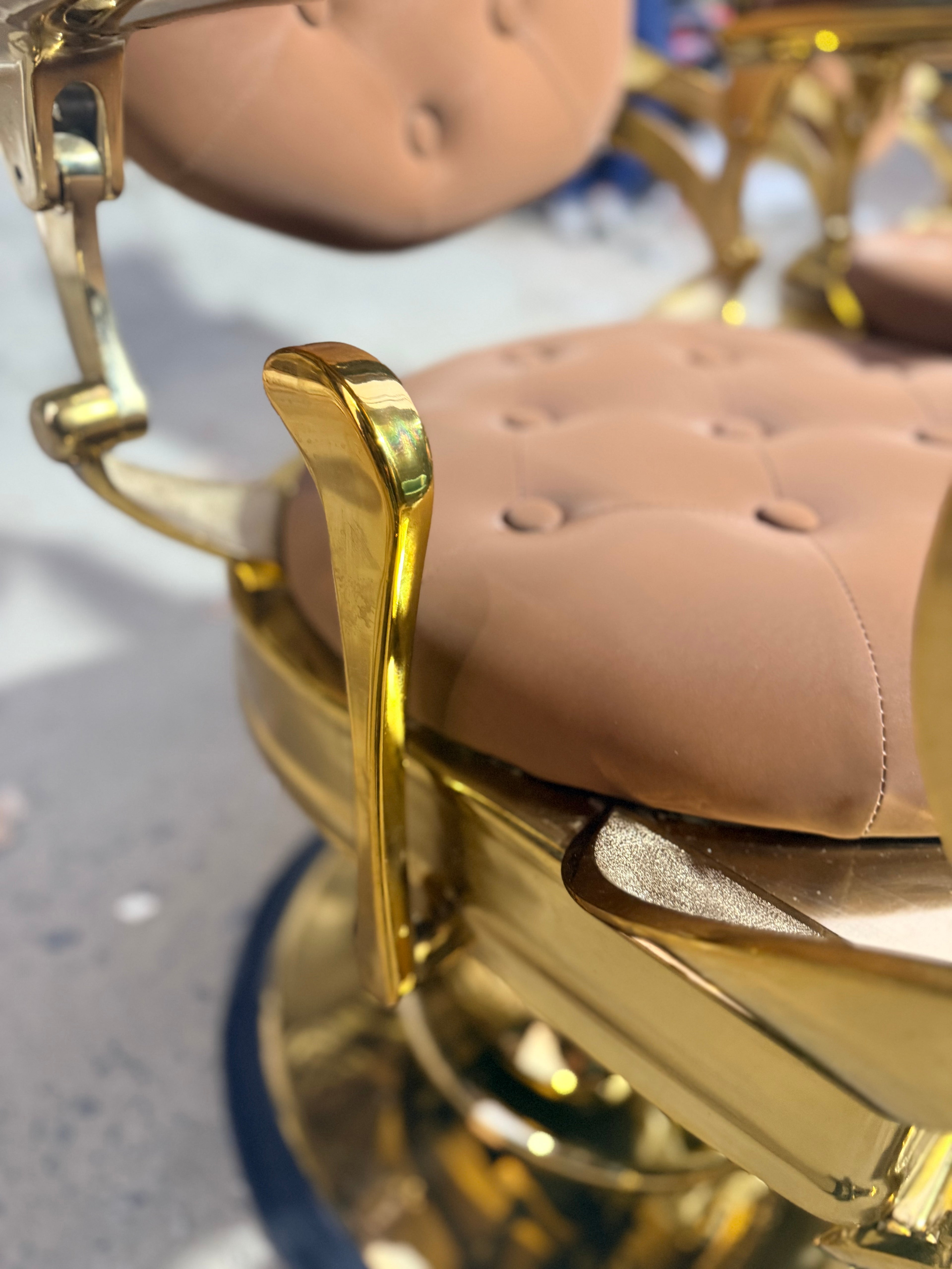 B9257 Heavy Barber Chair Gold