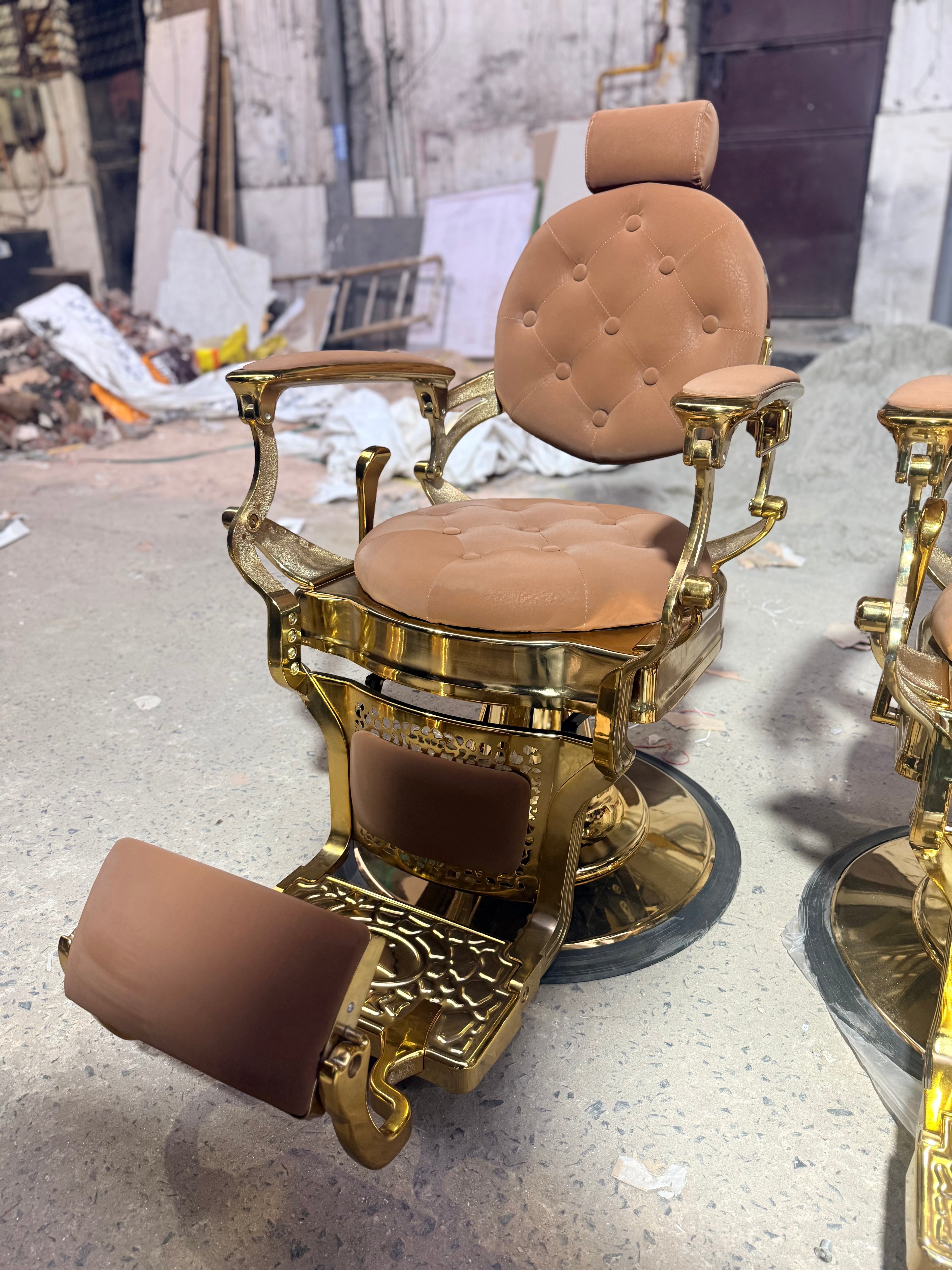 B9257 Heavy Barber Chair Gold